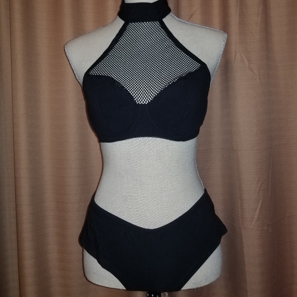 Black Lingerie Set - Picture 1 of 2